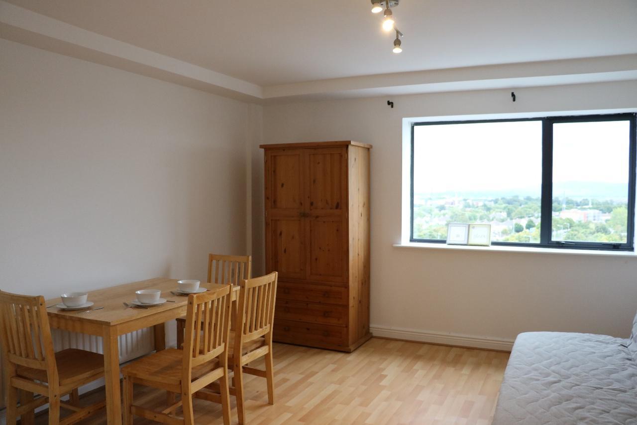 The Sentinel Tower Airport Apartments Ballymun Exteriér fotografie